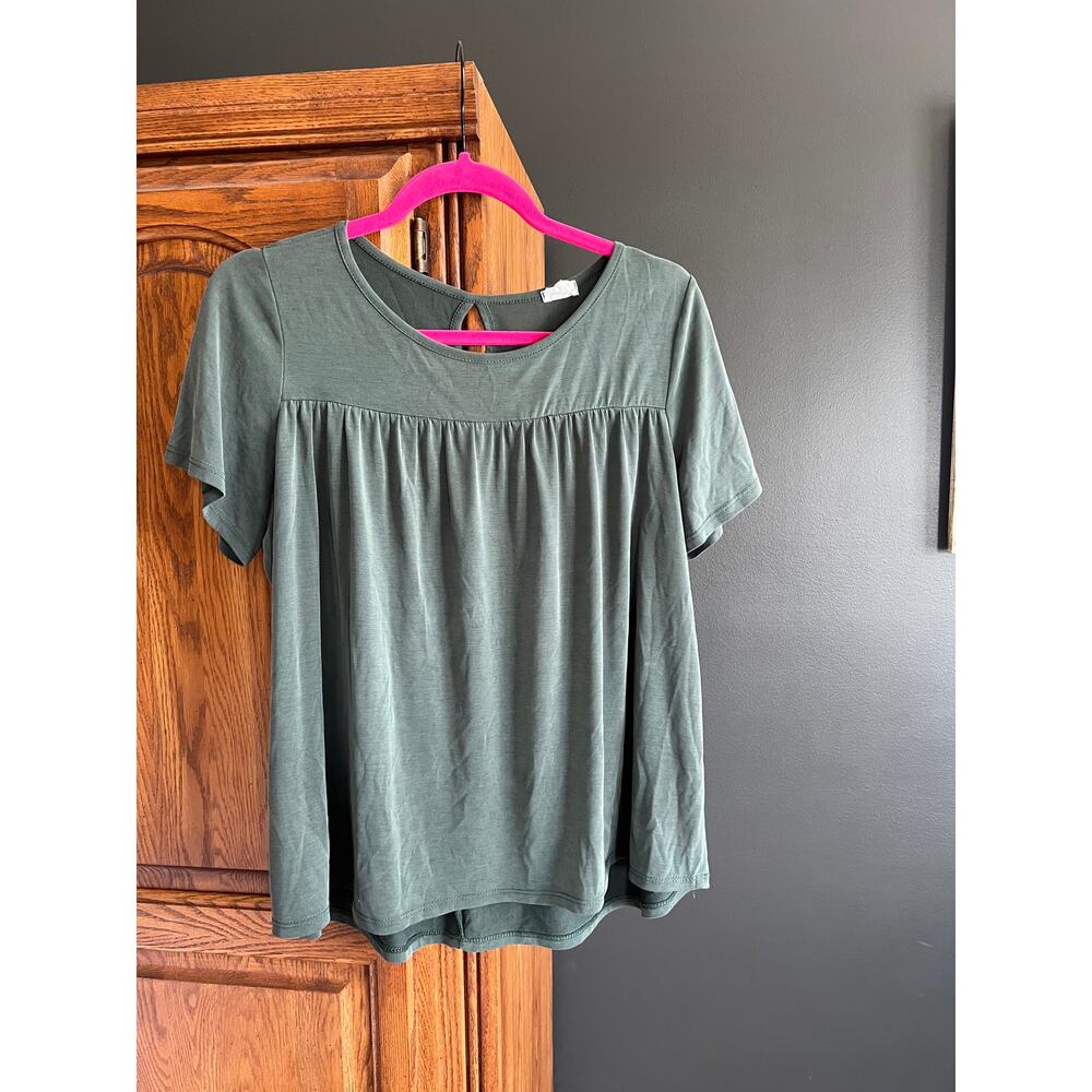 Emberley Olive Green Babydoll Top Medium Modal Blend Keyhole Back Flowy Boho